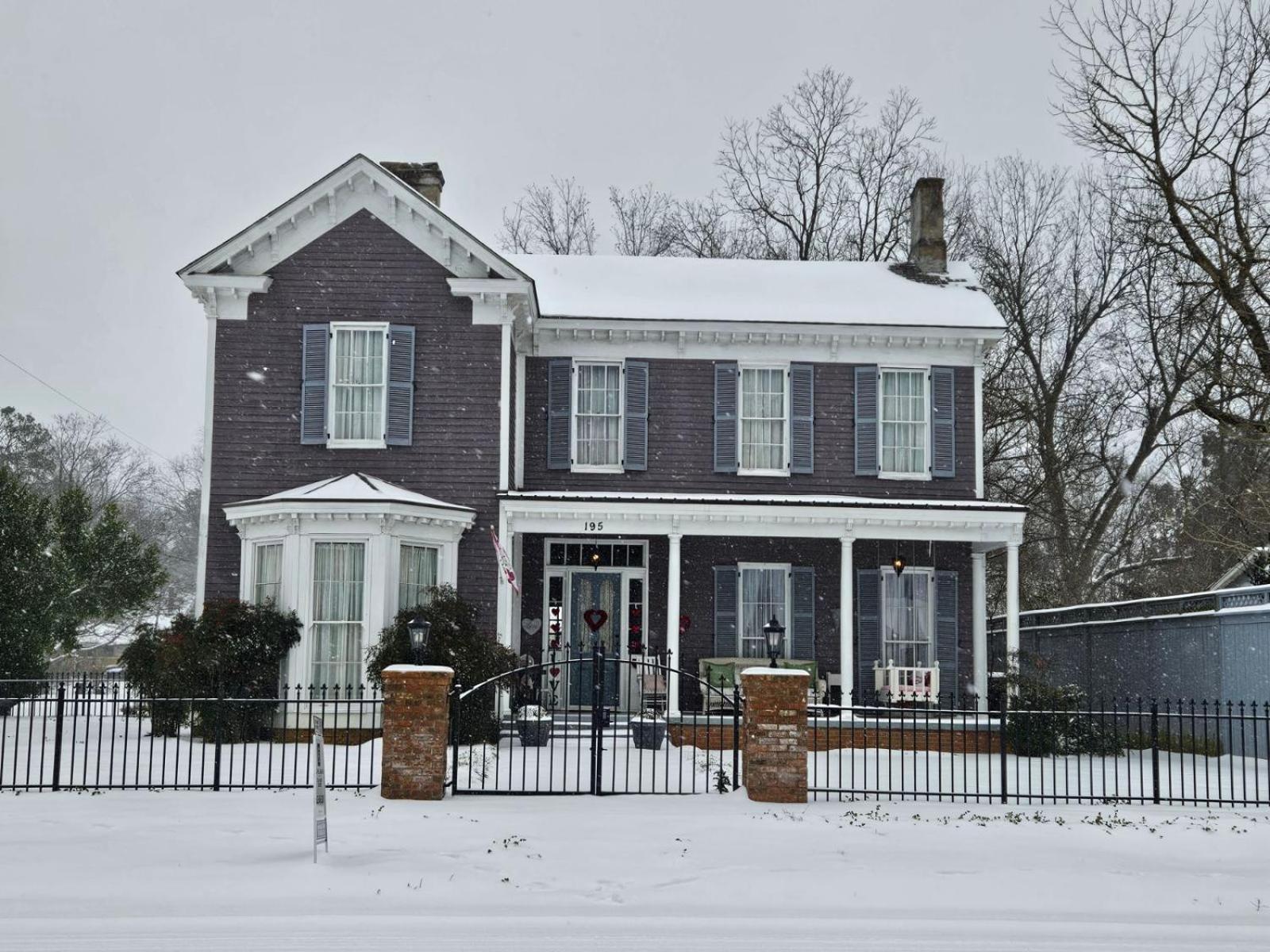 The Wynne House Inn 홀리스프링스 외부 사진