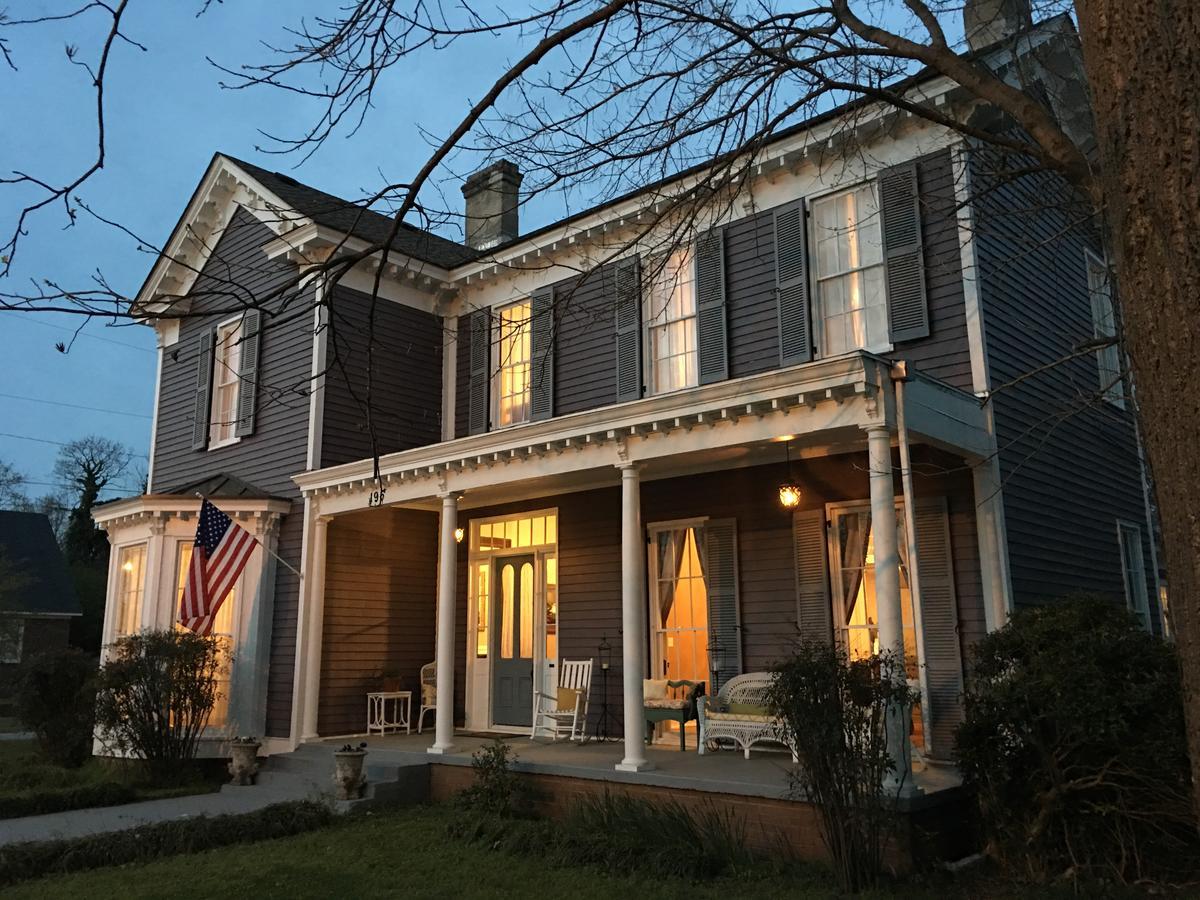The Wynne House Inn 홀리스프링스 외부 사진